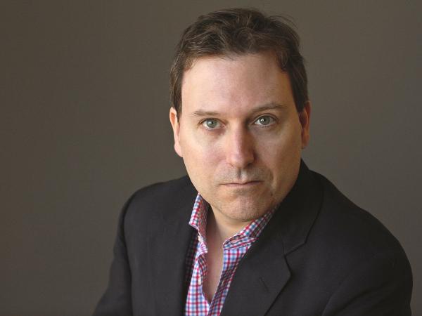 John Carreyrou c. Michael Lionstar