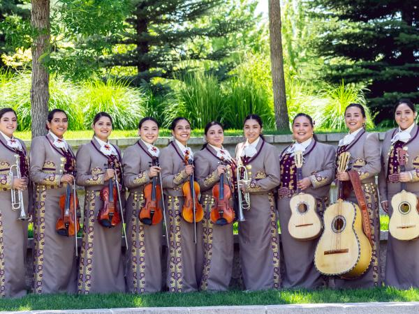 Día de los Muertos with/con Mariachi  Tleyotltzin